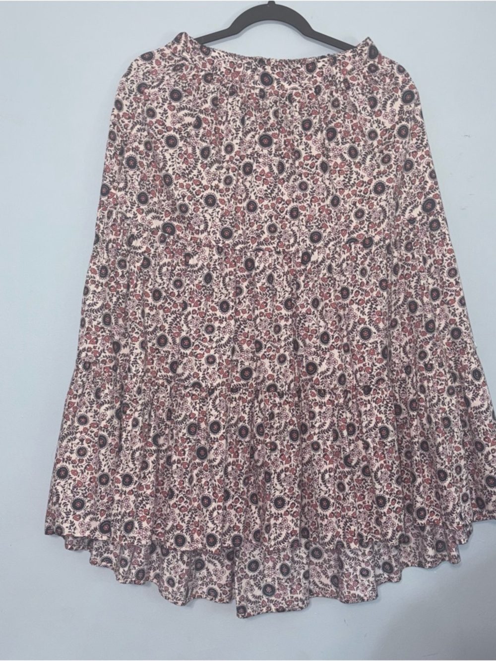 Xirena XS Floral Tiered Feminine Modest hi-low Prarie Cottage Core Midi Skirt